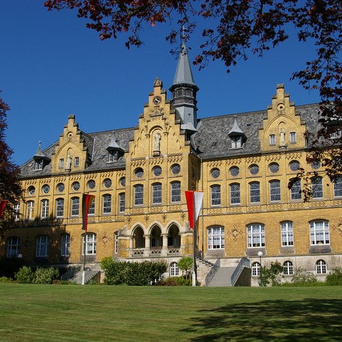 Haus 11